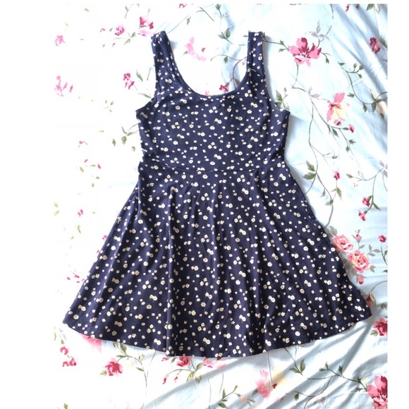 FOREVER 21 floral print skater dress - Picture 5 of 8